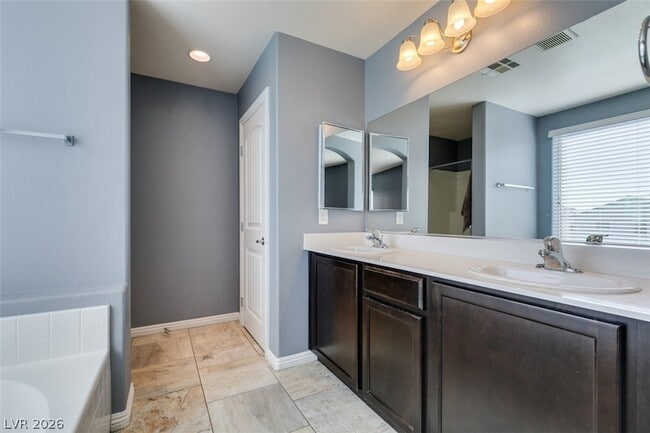 Building Photo - 5674 Cascadia Ct