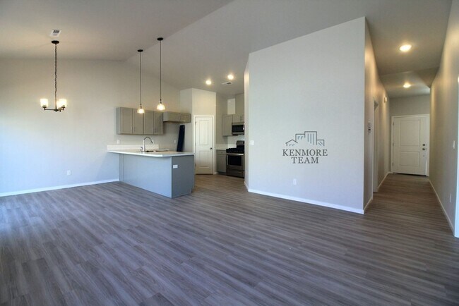 Building Photo - 5533 Remington Dr
