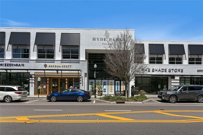 Building Photo - 607 S Albany Ave