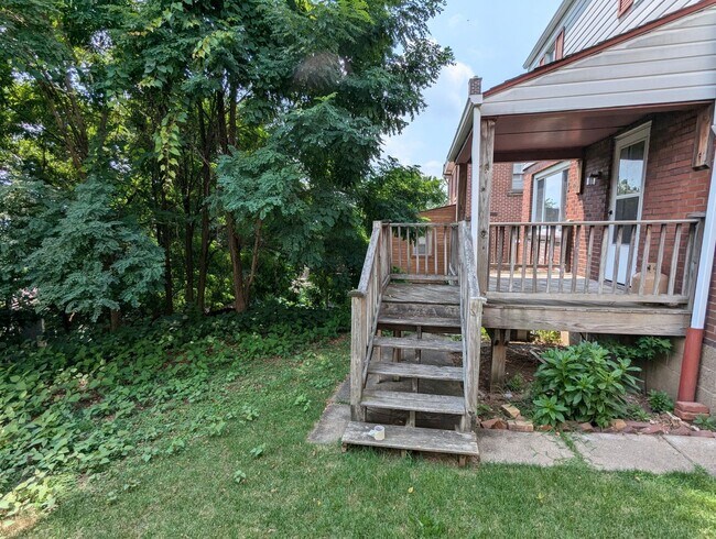 Building Photo - 3 Bedroom Single Family Home (Perry Hilltop)
