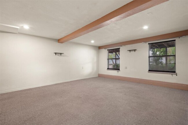 Building Photo - 486 27th Ave N