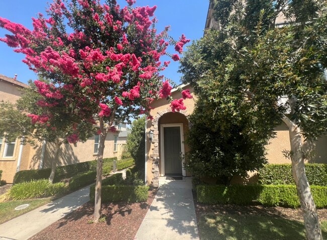 Building Photo - Harlan Ranch Community Home for lease