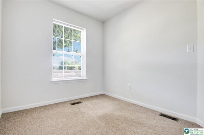 Building Photo - 304 Stonewood Ln