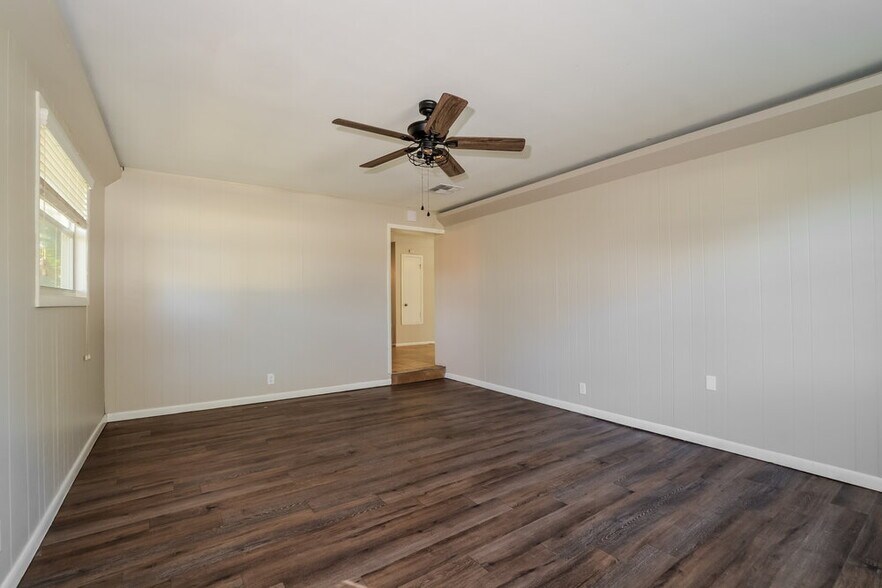 Building Photo - 126 Alder Ave