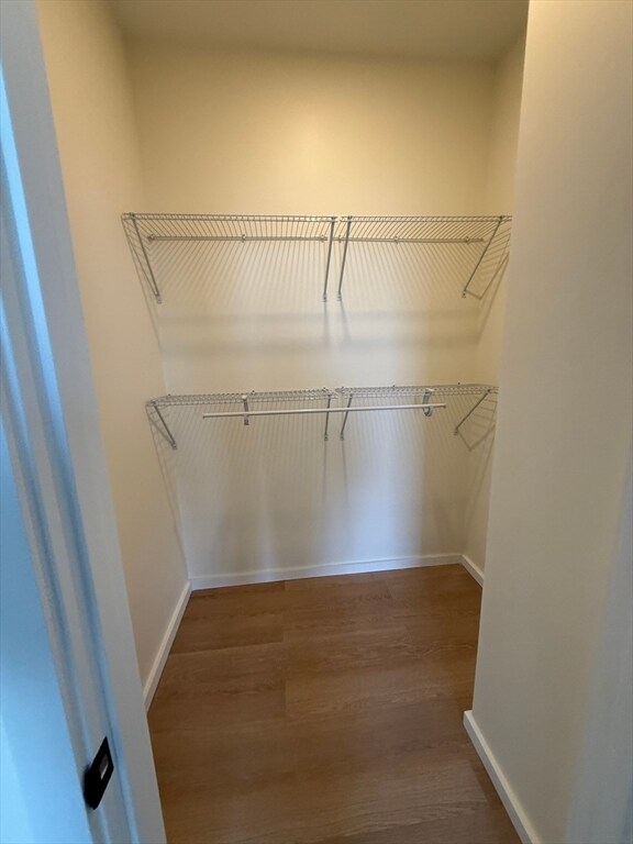 Building Photo - 546 Saratoga St