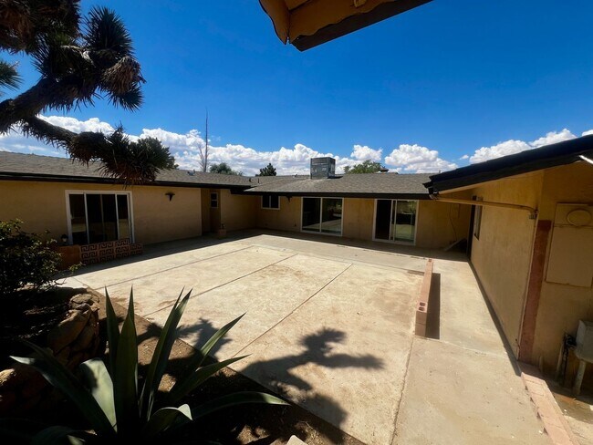 Building Photo - 56769 Joshua Dr