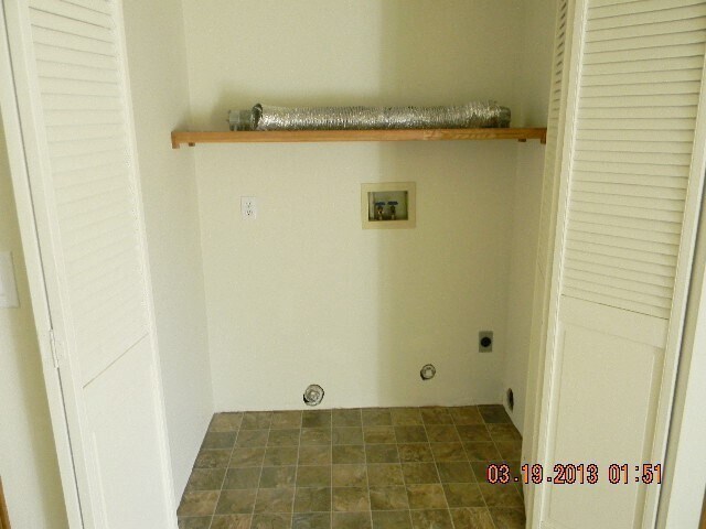 Building Photo - Home in Davis Park