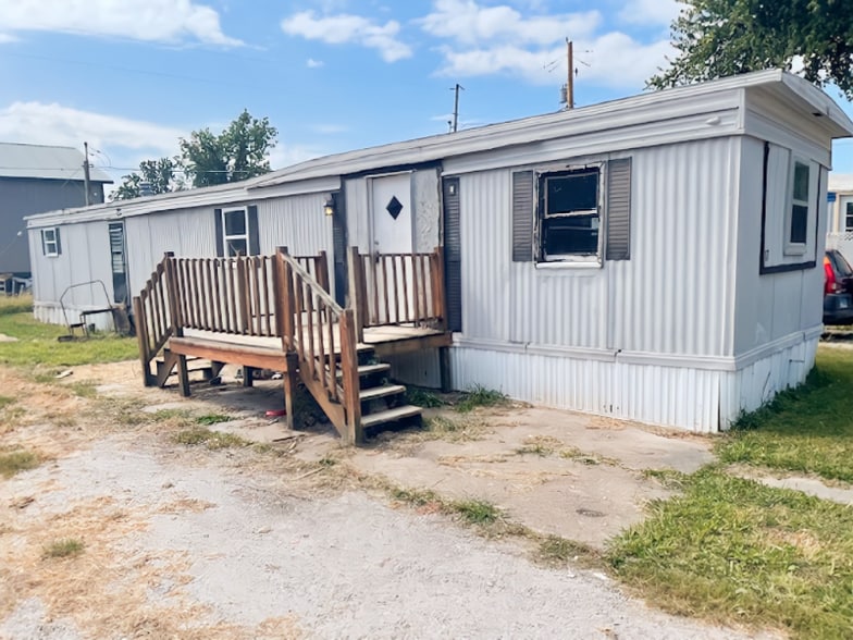 Primary Photo - 711 N 19th St