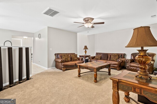 Building Photo - 7155 Laurel Creek Dr