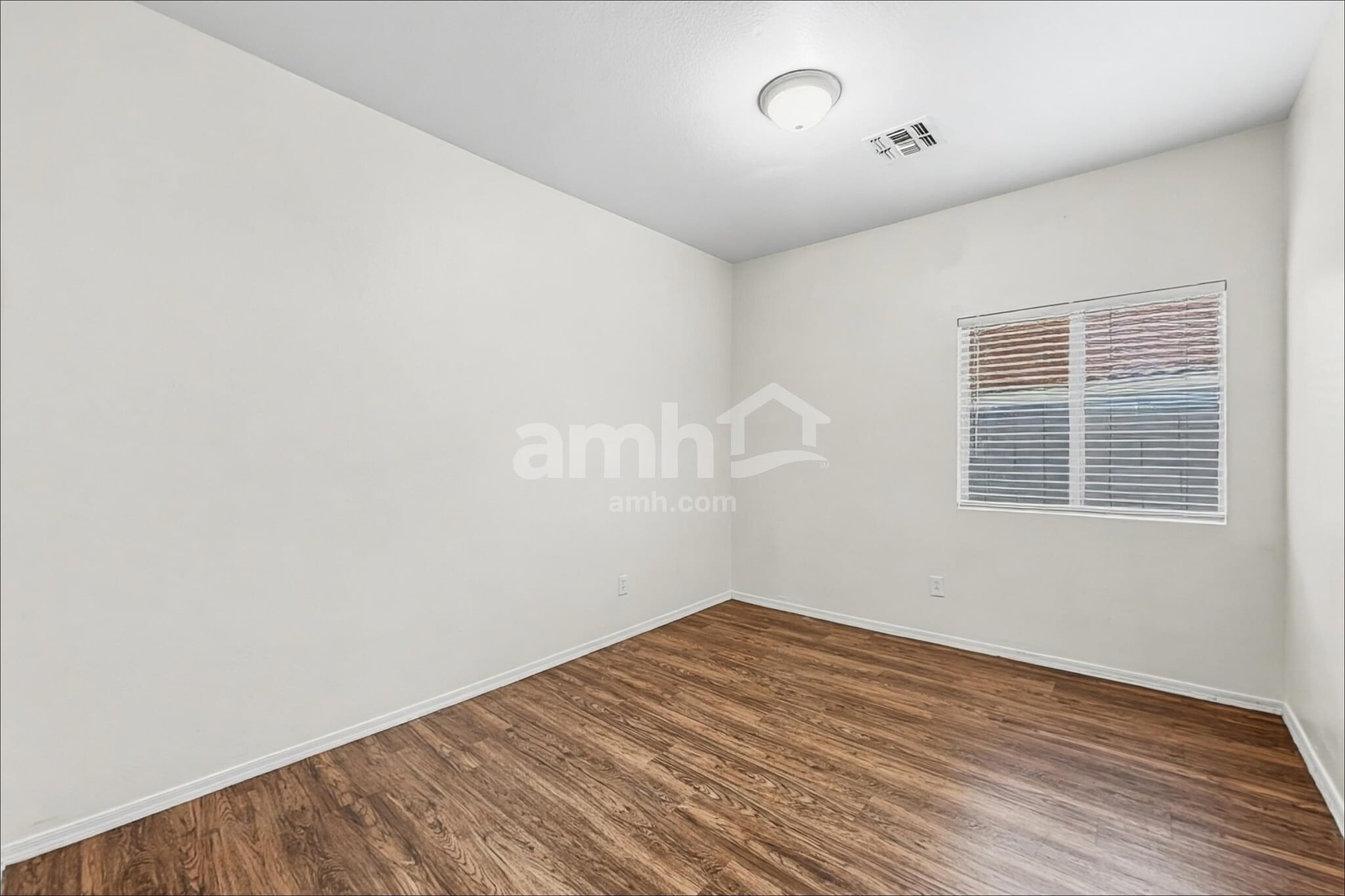 Building Photo - 5706 E Forge Cir
