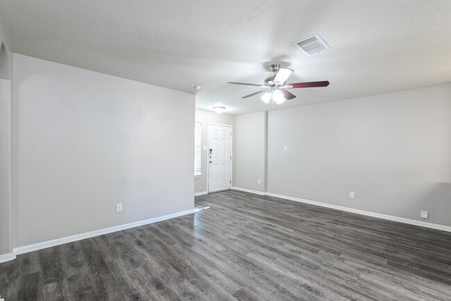 Building Photo - 21446 Wilona Way