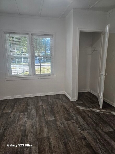 Building Photo - 501 Avenue L NE