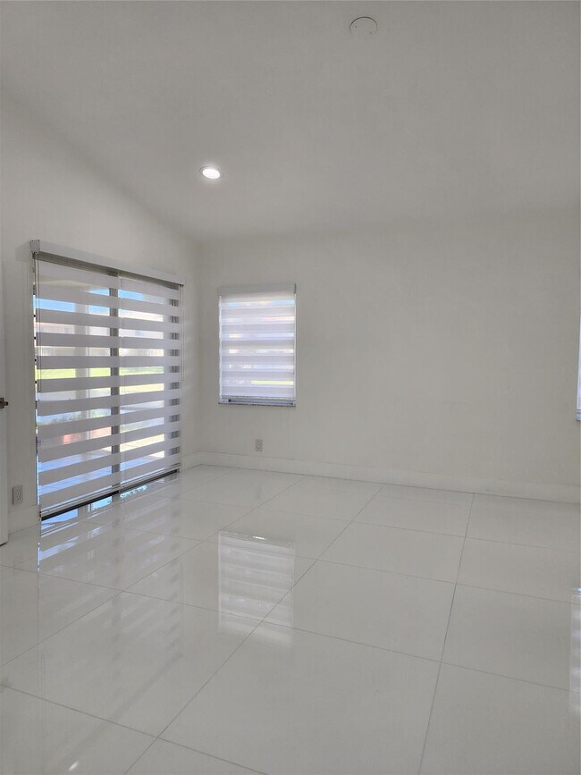 Building Photo - 9020 NW 60th St