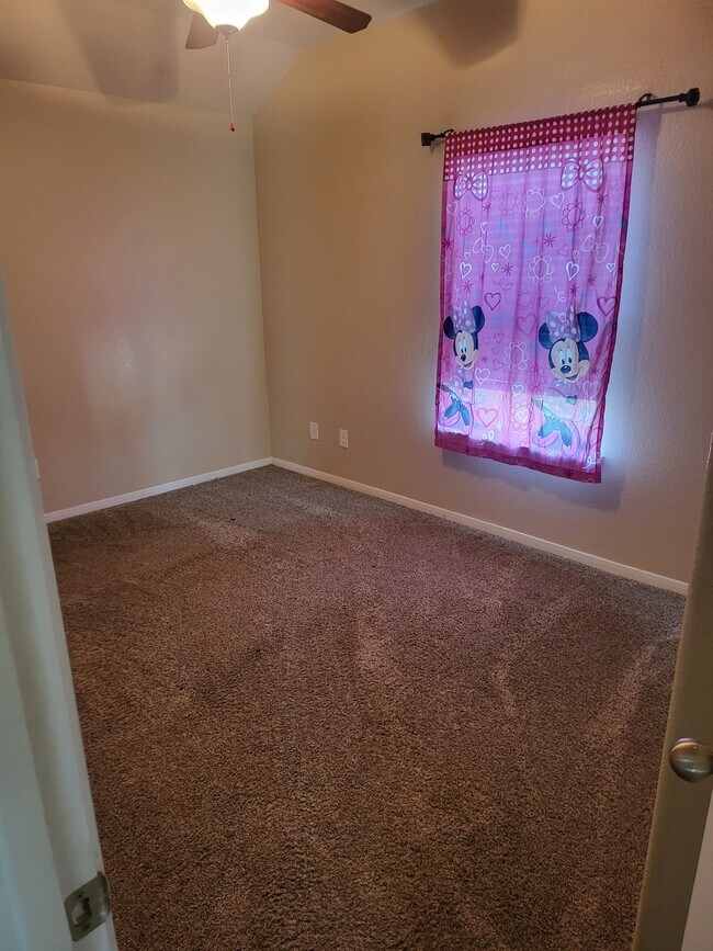 Building Photo - 25619 Anvil Iron Ln