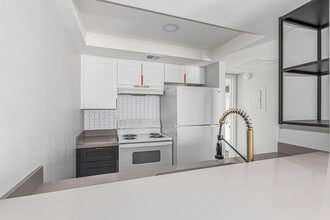 Building Photo - Venture on 36th St