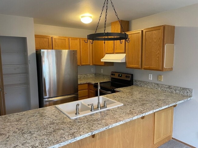 Building Photo - Lovely 3 Bedroom Coupeville Home! Huge Back Yard