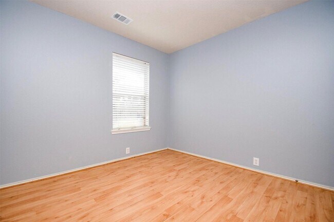 Building Photo - 6003 Baldwin Elm St