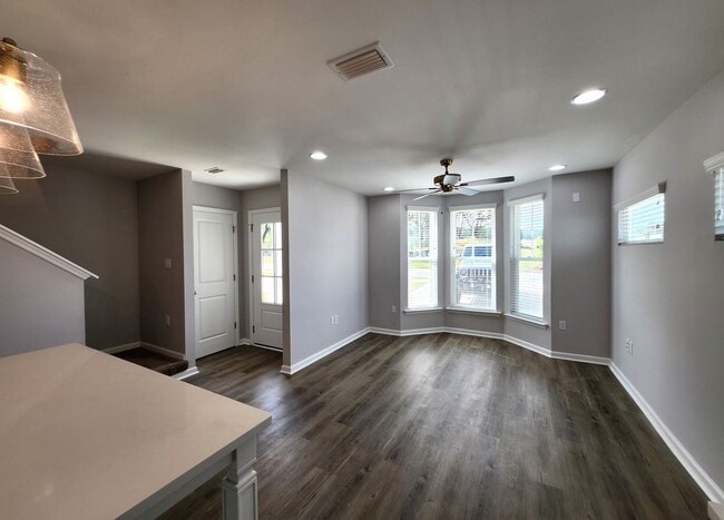 Building Photo - 3 bedroom house for rent in NE Tallahassee's Canopy subdivision, available for move in right away...