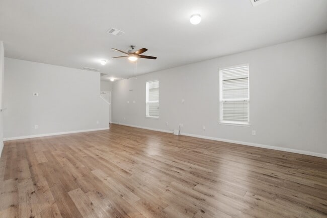 Building Photo - 22210 Great Royal Ln