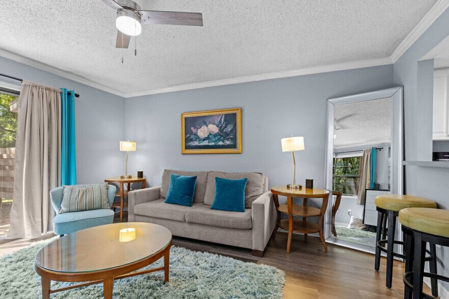 Building Photo - 4531 SW 44th Ln