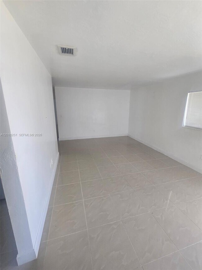 Building Photo - 1149 NW 76th St