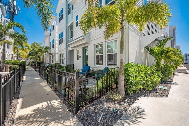 Building Photo - 2400 Ezzell Ct