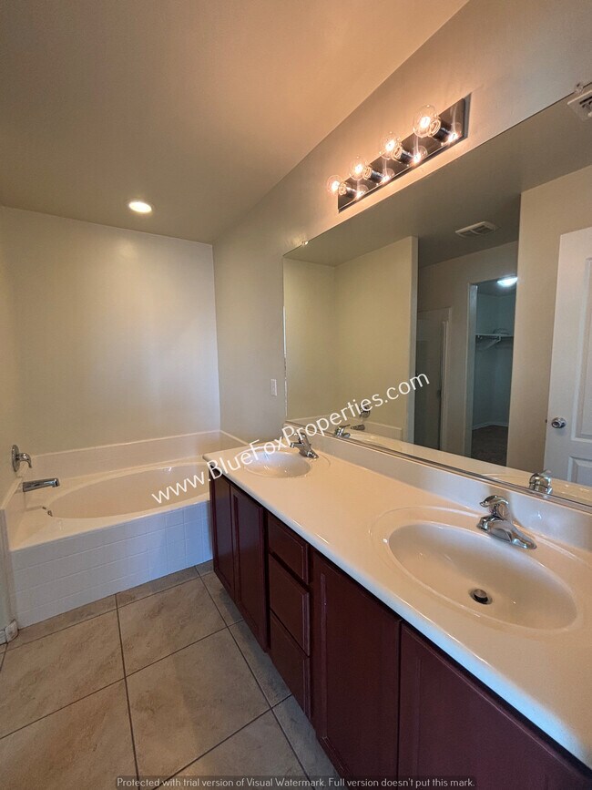 Building Photo - 11391 W Spear Shaft Dr