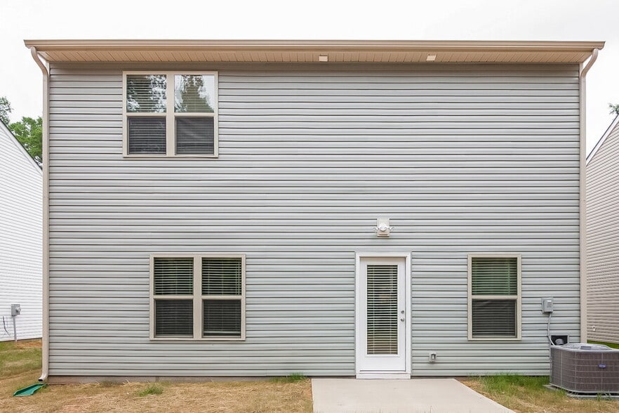 Building Photo - 208 Neal Dr