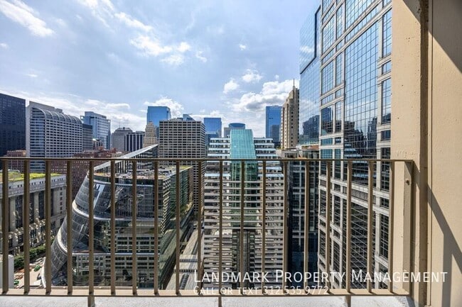 Building Photo - 200 N Dearborn St