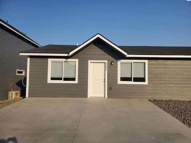 Primary Photo - Brand new for rent
