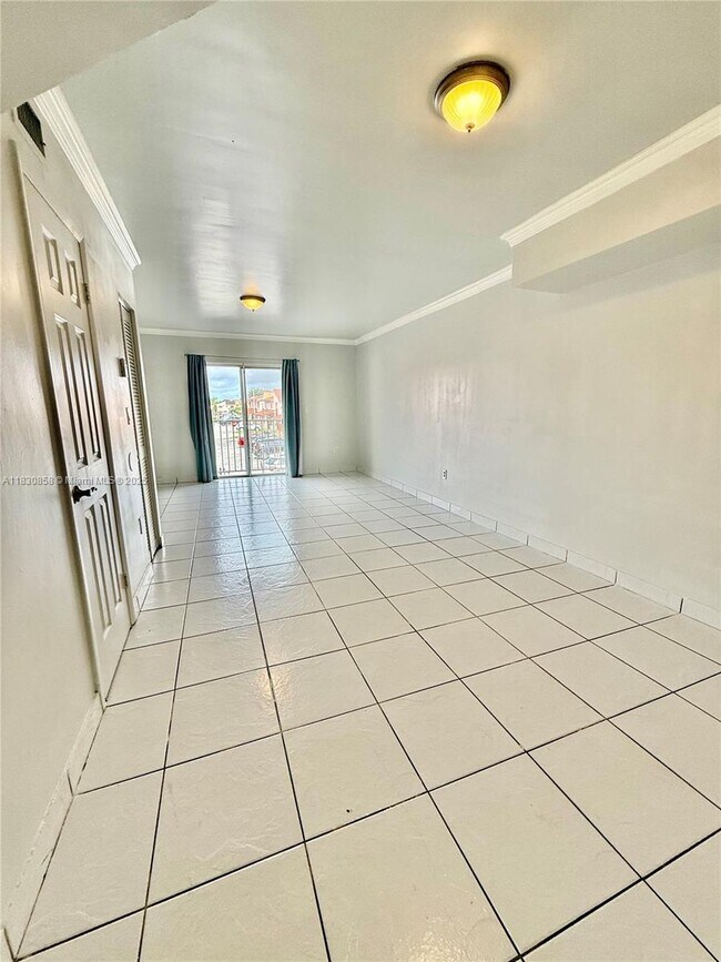 Building Photo - 3011 W 76th St
