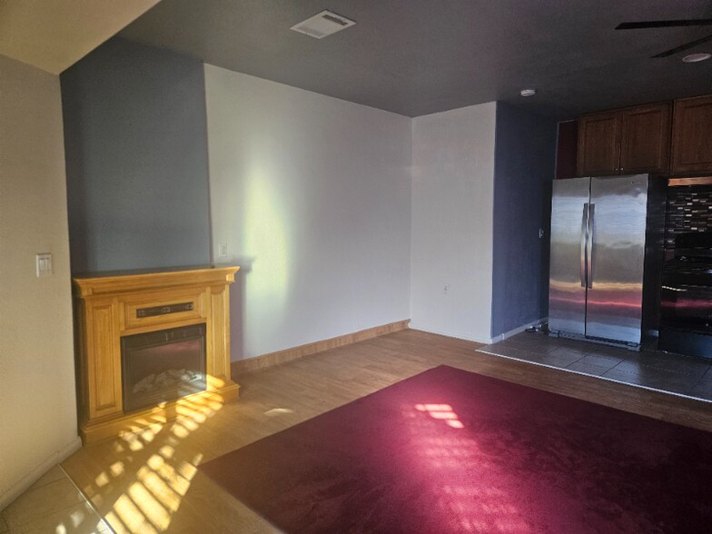 Building Photo - 1216 W Calle De Oro