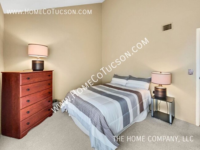Building Photo - Short Term Furnished Foothills Condo 5675 N Camino Esplendora-2211