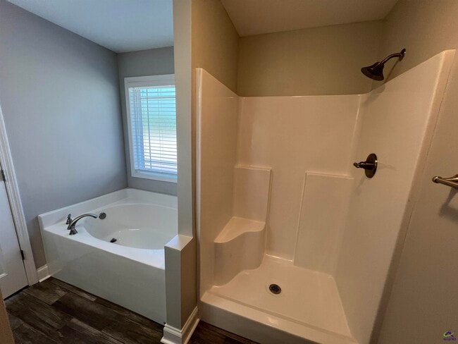 Building Photo - 114 Tahoe Ln