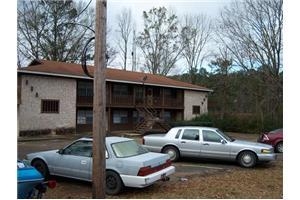 Building Photo - D&D Apartments
