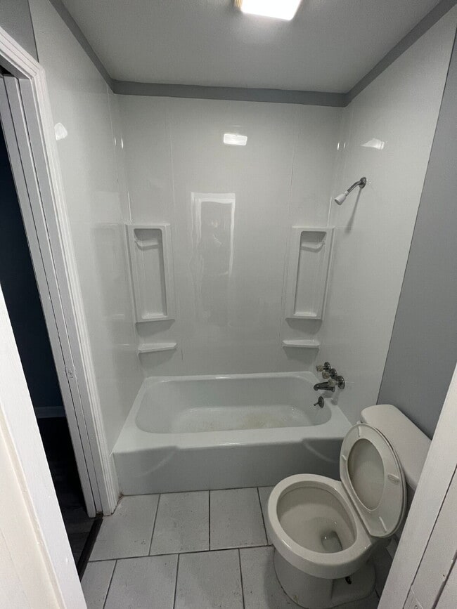 Building Photo - 3307 Kingsbury St