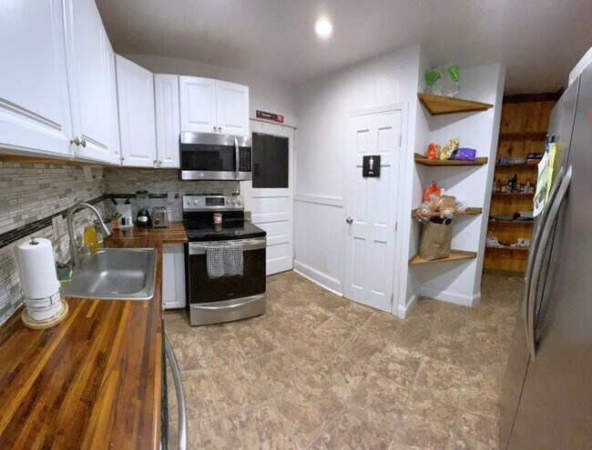 Building Photo - 1601 Chadbourne Ave