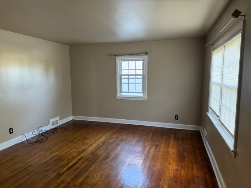 Building Photo - 1734 Burnet Ave