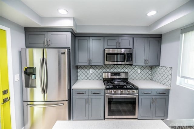 Building Photo - 1118 N Heliotrope Dr