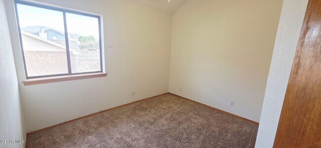 Building Photo - 1112 Chiricahua Dr