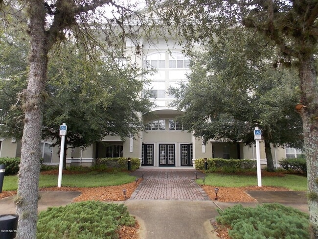 Building Photo - 8290 Park Way