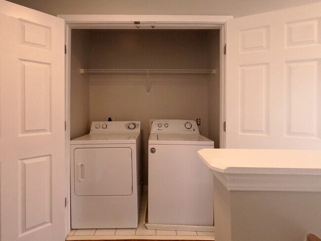 Building Photo - 213 16th St NW