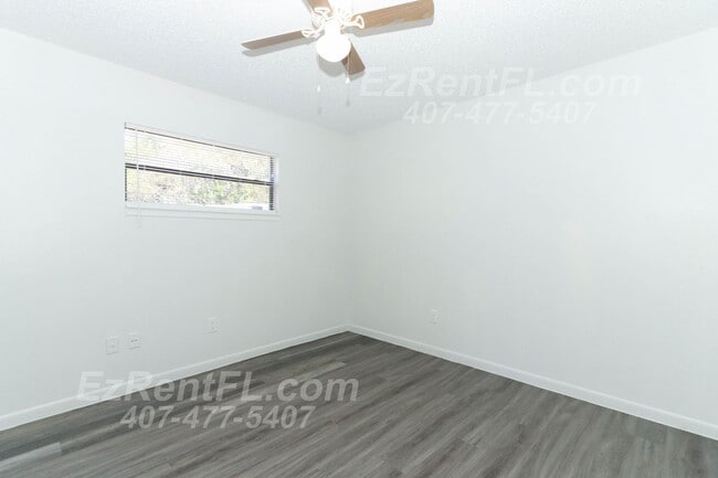 Building Photo - Summer Special! Charming 2 Bed/2 Bath Vill...