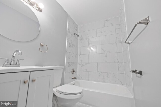 Building Photo - 4412 Falls Bridge Dr