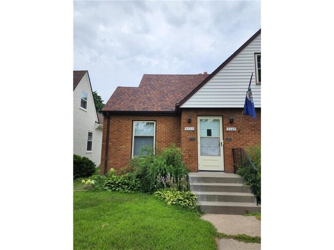 Building Photo - 5028 Bloomington Ave