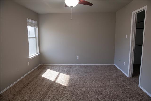 Building Photo - 320 Chisholm Trail