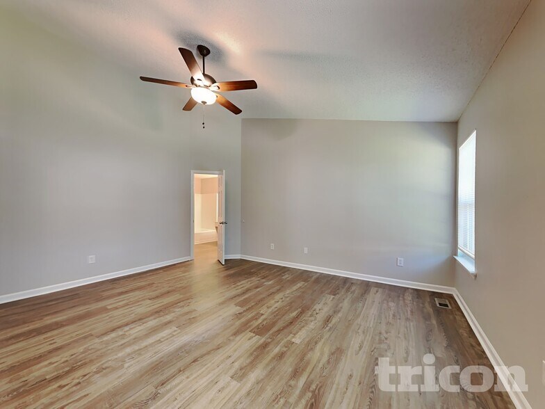 Building Photo - 38 Coachmen Ct