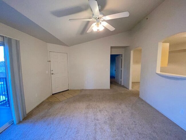 Building Photo - NW Reno Luxury Condo - Fitness Center, Poo...