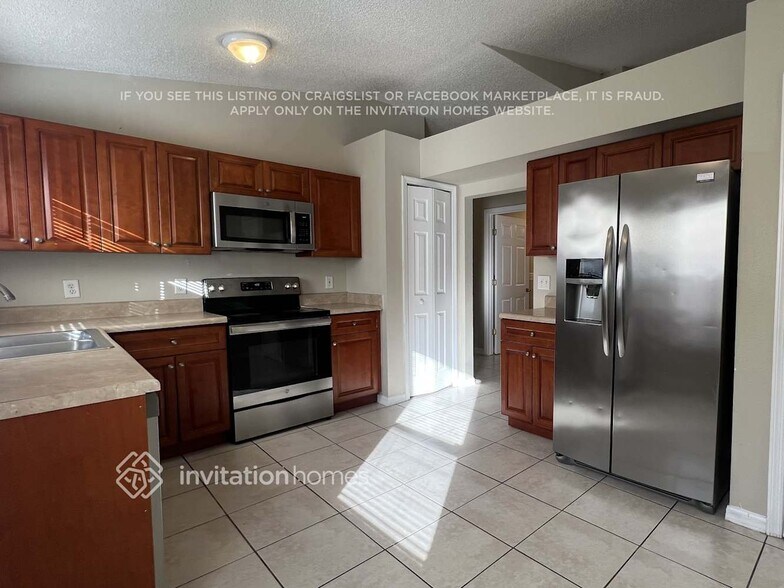 Building Photo - 1113 Winding Water Way