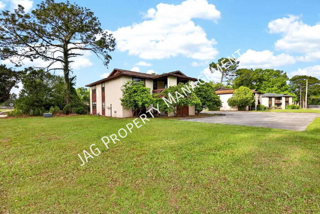 Building Photo - 482 Bentwood Ln